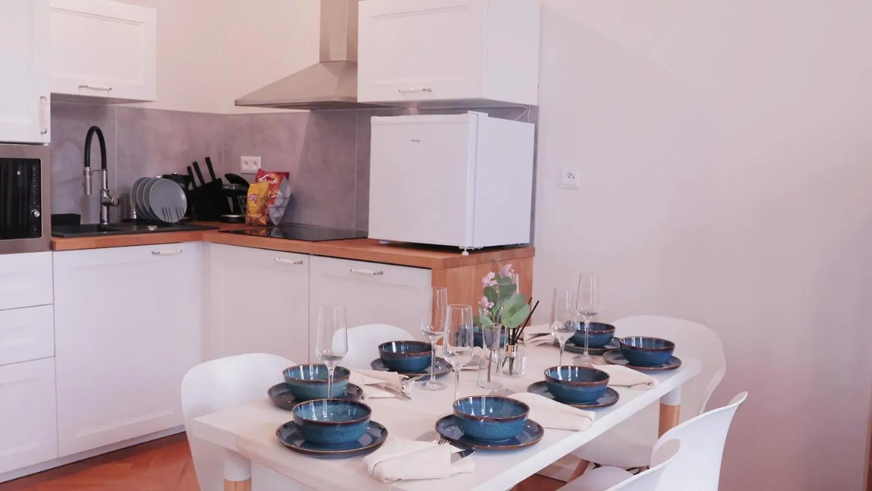 Cozy Apartment In The Center Of Praha 0*,